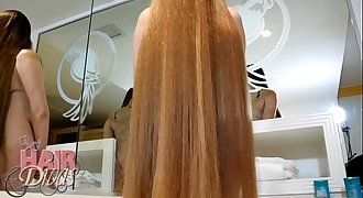 nude busty blonde longhair milf leona forward shampoo