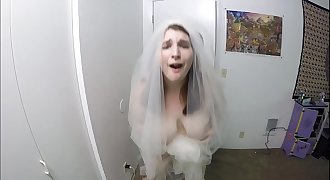 Bride Fucks Best Man Before Leaving To Her Wedding