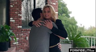 PORNFIDELITY Horny Mummy India Summer Wants Her Brother's Cock